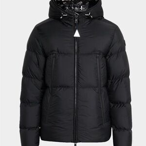 Moncler Montcla Short Down Jacket (SIZE - SMALL)